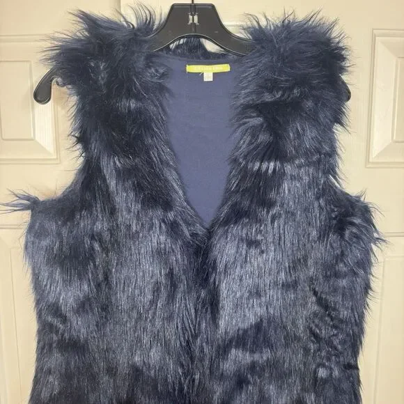 GIANNI BINI WOMEN'S Blue Faux Fur Shell Vest Women’s Small Hook Eye Closure - Picture 2 of 5